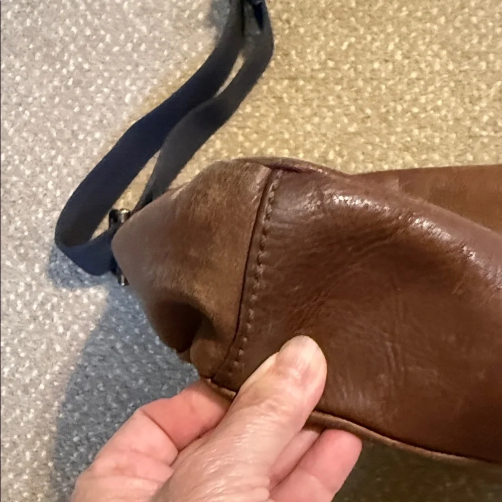 Fossil Brown Leather Vintage Messenger Bag with Dark Trim